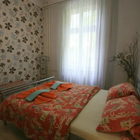 No 21 - I P Pavlova 34 Apartment *